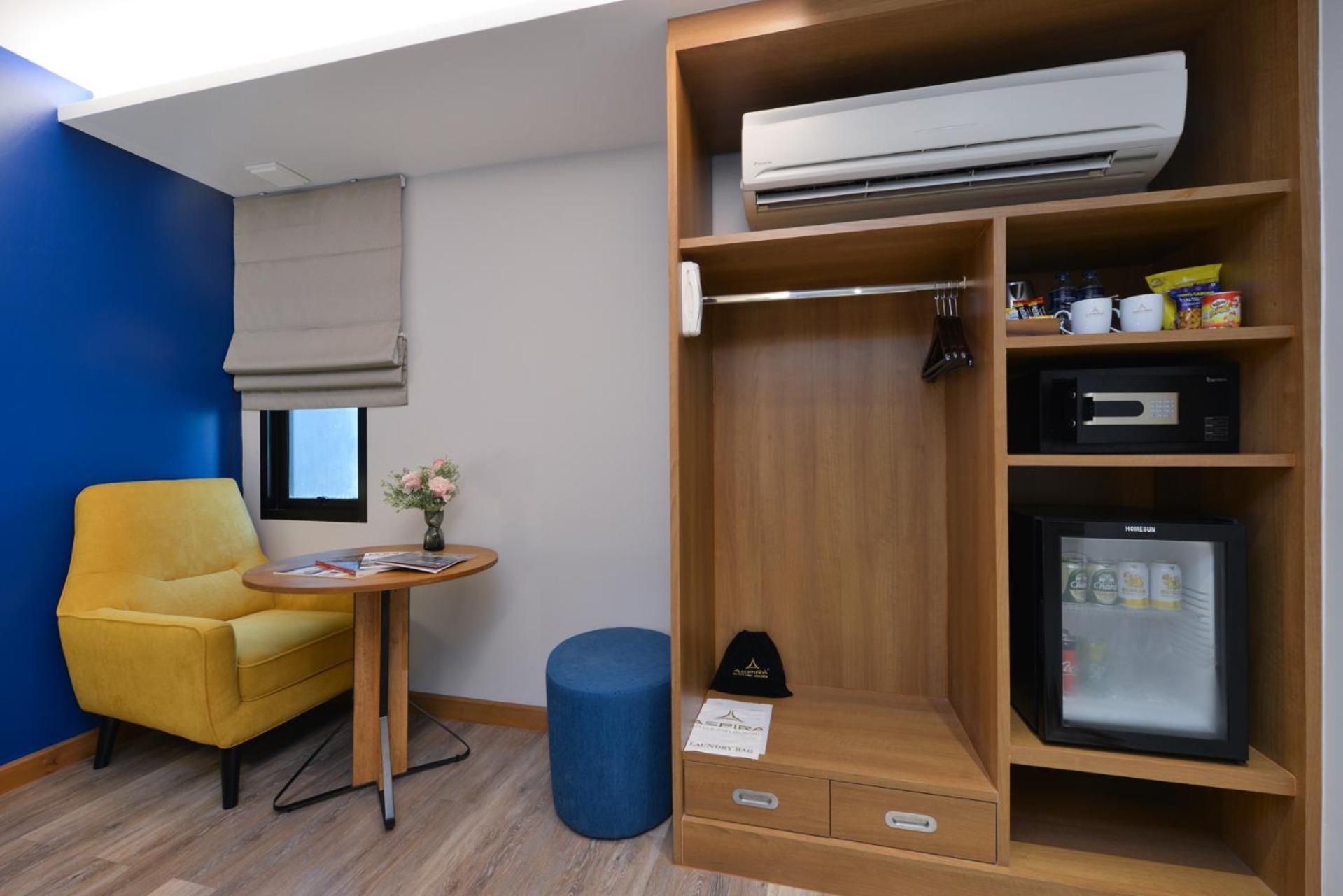 Khách sạn Aspira One Sutthisan 4*