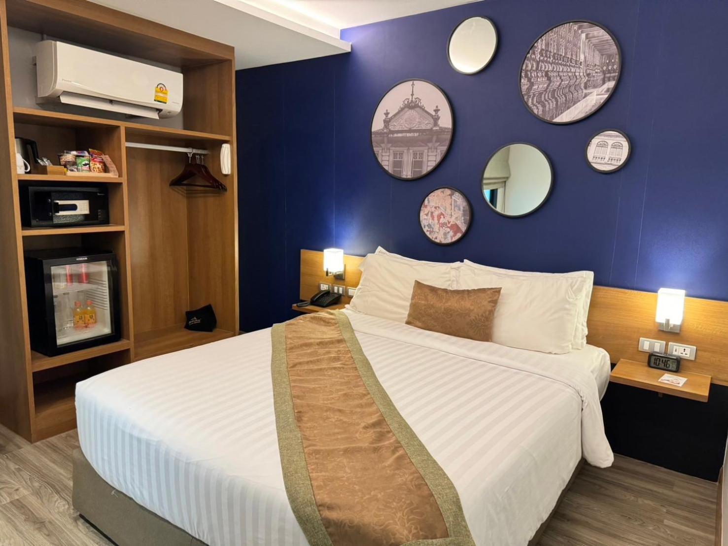 Khách sạn Aspira One Sutthisan 4*