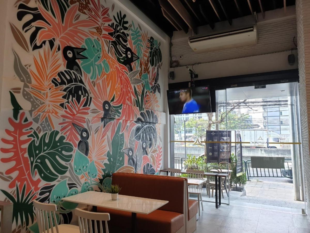 Khách sạn Aspira One Sutthisan 4*